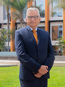 Dr. Enrique Vásquez Huamán - Presidente del Consejo General